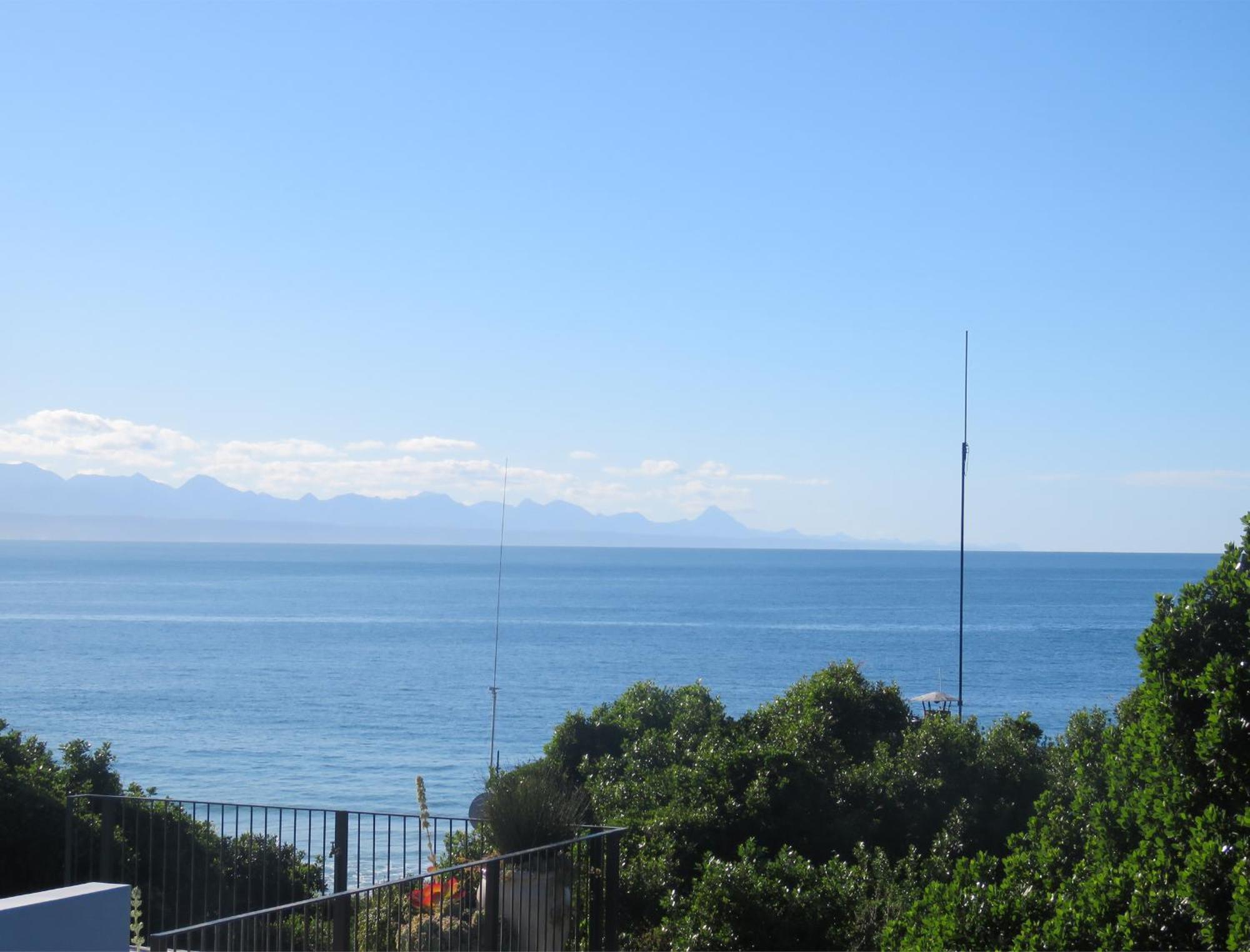 Millrock Beach House Plettenberg Bay Bagian luar foto
